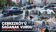 Çerkezköy'ü sağanak vurdu! Silecekler yetişmedi, yollar göle döndü...