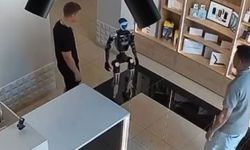 Robot kendini iten müşteriye saldırdı