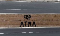 Lüleburgaz'da çöplerle dikkat çeken mesaj!