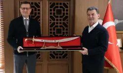 Çetin'den Akay'a hayırlı olsun ziyareiti