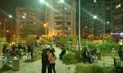 Adana ve Osmaniye gece boyu sallandı! Hasarlı binalara girmeyin