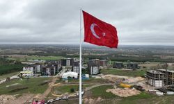 Çerkezköy'de 81 metre yükseklikte ay yıldızlı gurur! Yeni simge oldu