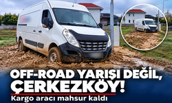 Off-Road yarışı değil, Çerkezköy, Ambardere’de yağmur yolu çamura çevirdi: Kargo aracı mahsur kaldı