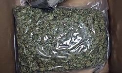 Matbaa makinesinin içinden uyuşturucu çıktı