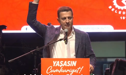 Tek bir kelime...Cumhuriyet! Çerkezköy Belediye Başkanı Akay'dan tüyleri diken diken eden Cumhuriyet paylaşımı