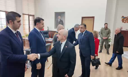 Çerkezköy'de Cumhuriyet töreninde Vahap Akay'a soğuk selam! CHP'liler Akay'ın elini sıkmadı