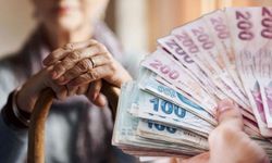 Emiklilere seyyanen zam ve refah payı! 65 yaş sonrasına farklı zam seçeneği...Maaşlarda gelir ve prim günü detayı
