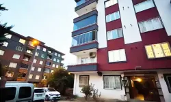 Gizemli olay! Aileden 3 kişi pencereden düştü!: 1 ölü