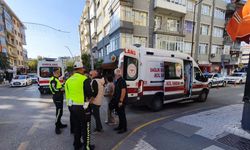 Keşan'da yolcu minibüsü 2 kadına çarptı!  Yaralı kadınlar hastaneye, sürücü emniyete götürüldü