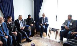 Vali Soytürk ve ilçe protokolünden şehit ailesine ziyaret