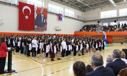 NKÜ Tıp Fakültesinde Beyaz Önlük Töreni Yapıldı, Akreditasyon Belgesi Takdim Edildi