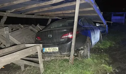 Otomobilin çarptığı araç, meyve tezgahına girdi