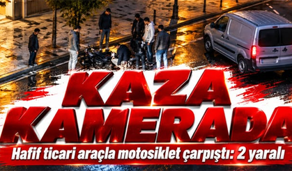 Arnavutköy'de hafif ticari araç ile motosiklet çarpıştı: 2 yaralı, kaza anı kamerada