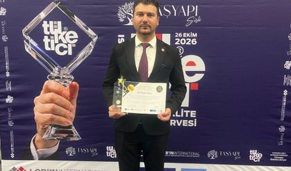 Babaeski Belediye Başkanı Fırat Yayla'ya Profosyonel Başarı Ödülü