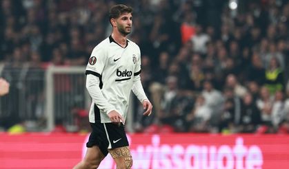 Beşiktaş’ta Ümit Akdağ’ın sağ eline kırık tespit edildi