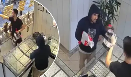Şemsiyeyi silah gibi gösterip kuyumcuyu soydu! Sahte çıktı