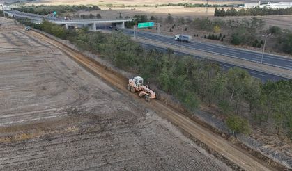 Saray’da tarlaya giden yol genişledi