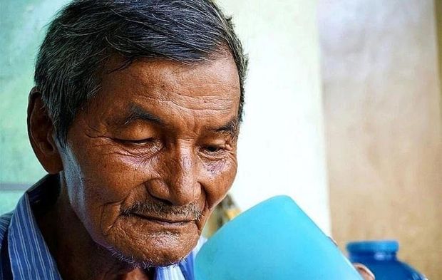 60 yıldır uyumuyor! 81 yaşındaki adamın sırrı çözülemedi