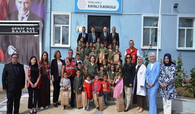 Kırklareli'nde vakıflardan öğrencilere eğitim desteği