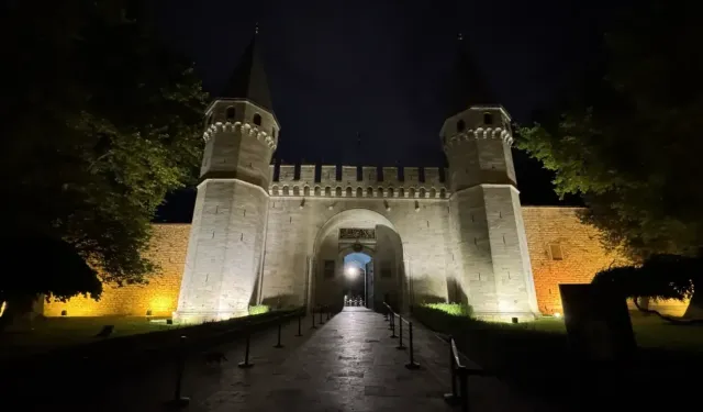 Topkapı Sarayı’nda gece yolculuğu yoğun ilgi gördü