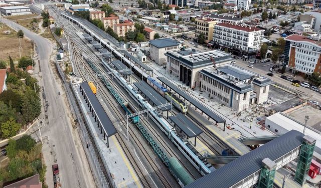 Zamanda yolculuk Edirne’den geçti! Orient Express 70 yolcusuyla Türkiye’de