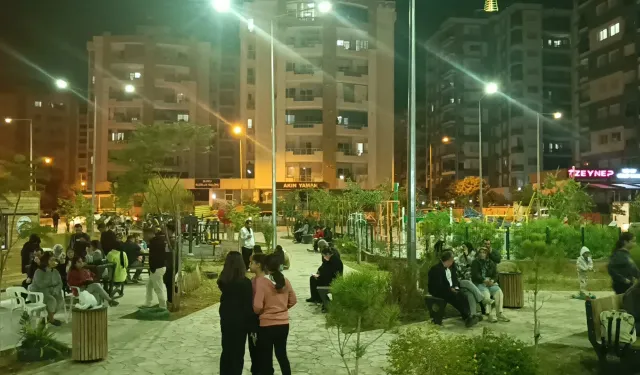 Adana ve Osmaniye gece boyu sallandı! Hasarlı binalara girmeyin