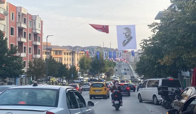 Çerkezköy kırmızı beyaza büründü! Çifte bayram heyecanı