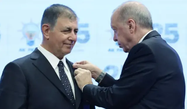 Cemil Tugay'ın AK Parti'ye geçişi İzmir'i karıştırdı! İstifa dalgası