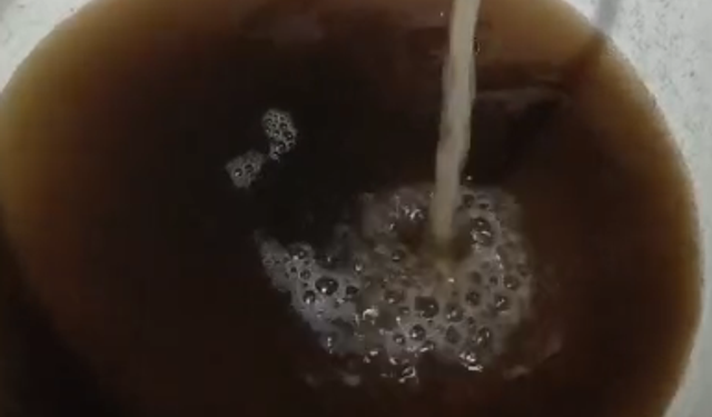 Çerkezköy'de musluktan su değil çamur aktı! Vatandaş isyan etti