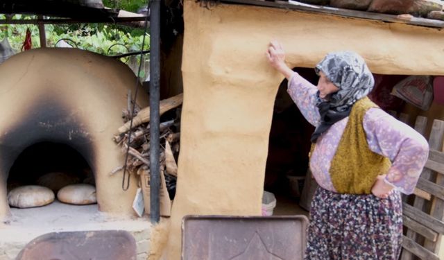 Soğucak'ın Havva Ninesi! Ekmeğinin kokusu köye yayılıyor...MARMARA HABER' de kokuyu takip etti