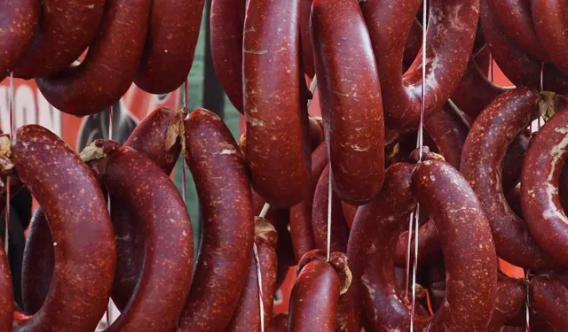 Sucukta eşek eti, baklavada ay çekirdeği! Gıdada hile listesi kabardı