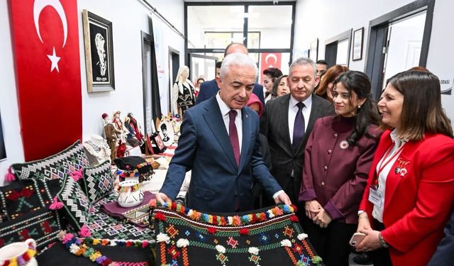 Kırklareli’nde Cumhuriyet’in 103. yılına kadın emeği damgası! Kadın güçlendikçe toplum güçlenir