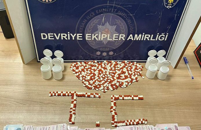 Keşan'da uyuşturucu operasyonu! 413 sentetik hap ele geçirildi