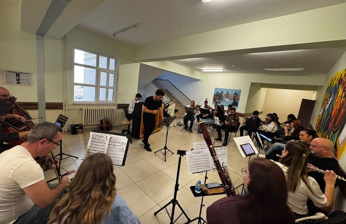 Müzik buluşması! Maarif orkestrası sahneye hazırlanıyor