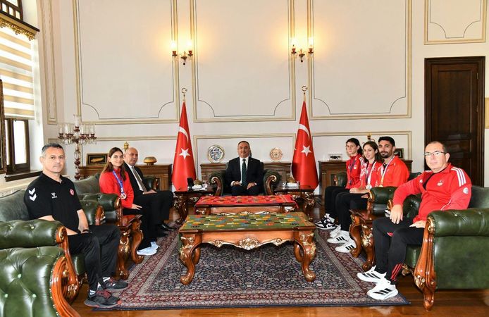Atletizm ve badmintonda derece yapan sporcular Tekirdağ’ın gururu oldu