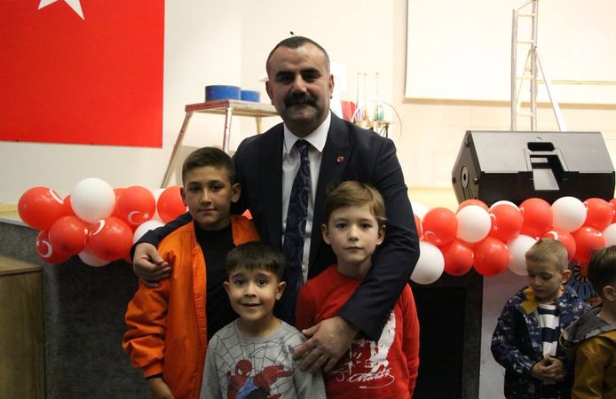 Uzunköprü'de Cumhuriyet coşkusu! Çocukların neşesiyle renklendi