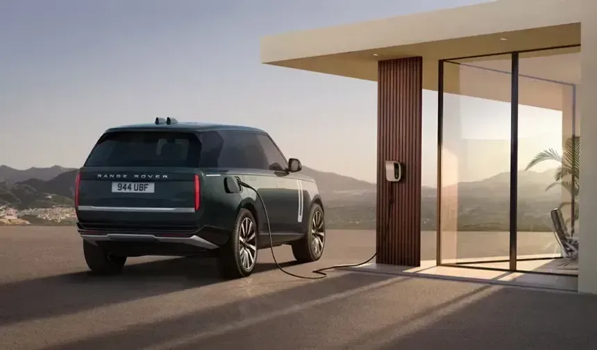 Range Rover'ın ilk elektrikli aracı tanıtıldı
