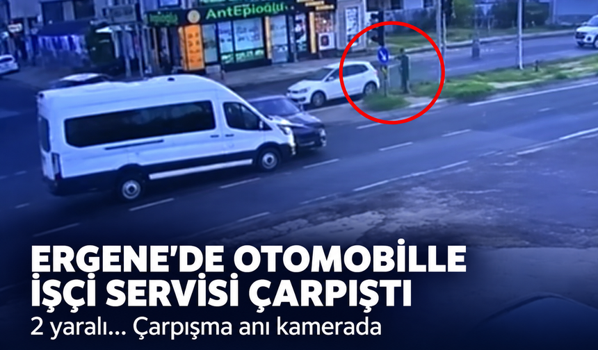 Ergene'de otomobille işçi servisi çarpıştı! 2 yaralı...Çarpışma anı kamerada