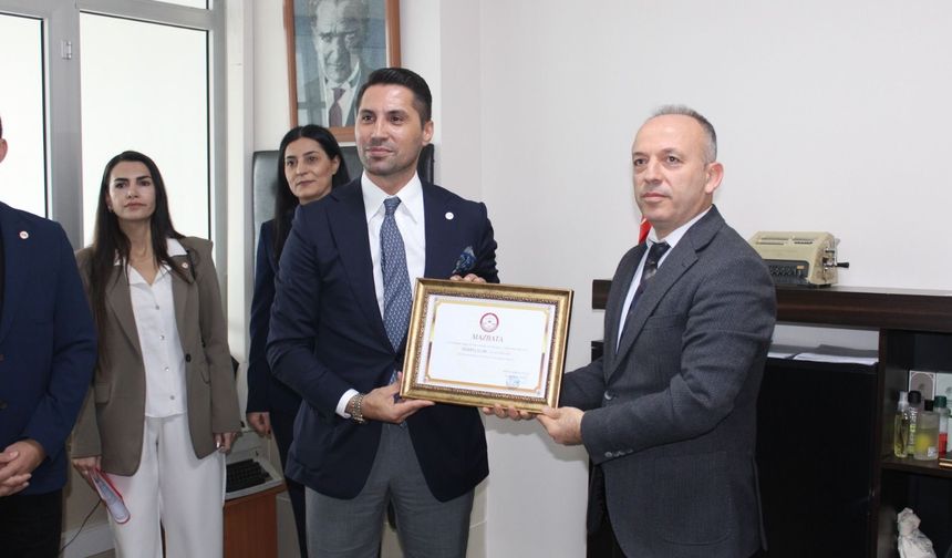 Yeni Parti'de Sedat Çolak dönemi! Mazbatasını aldı, saha mesajı verdi
