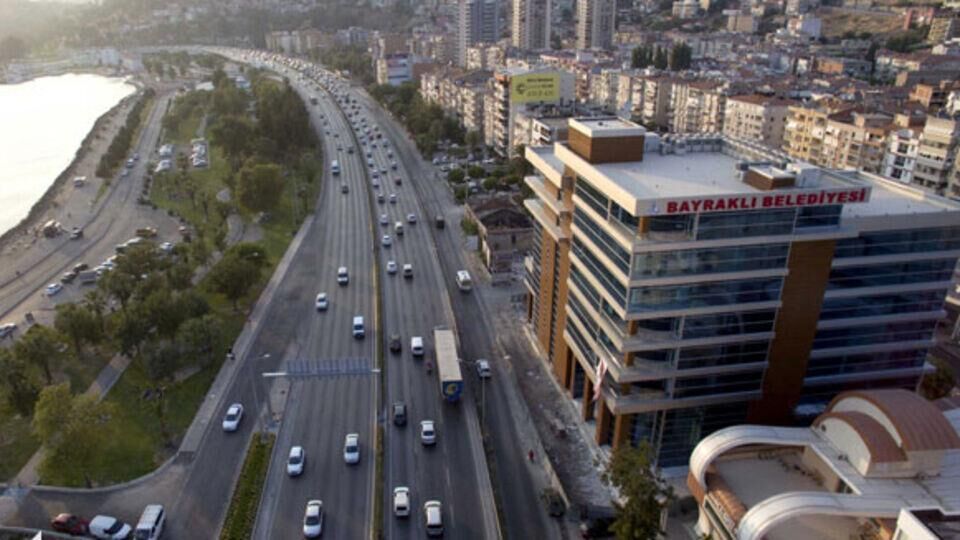 Bayraklı1