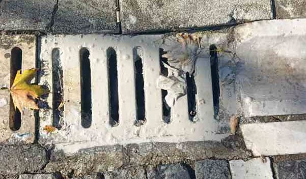 Lüleburgaz'da şaşkına çeviren olay! Mazgala beton döktüler