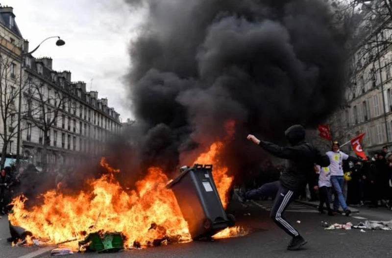 Paris5
