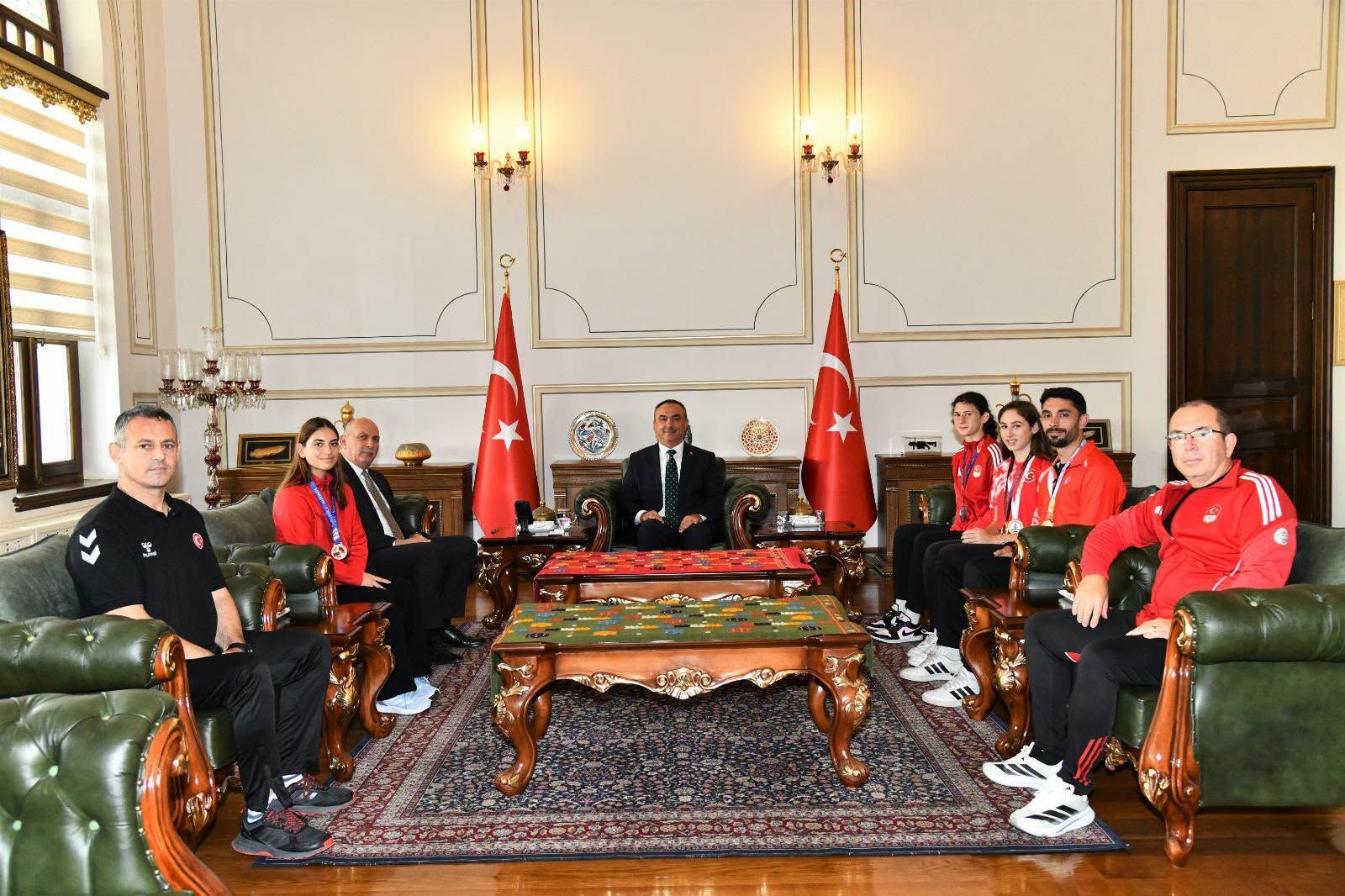 Atletizm ve badmintonda derece yapan sporcular Tekirdağ’ın gururu oldu